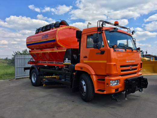 Поливомоечная  КО-806-01 на шасси КамАЗ 43253-G5